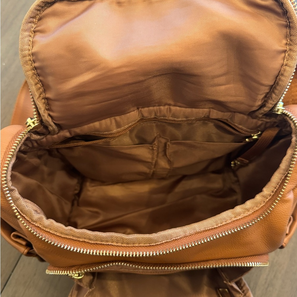 Greyfox Tan Diaper/Everday Bag - Picture 5 of 6
